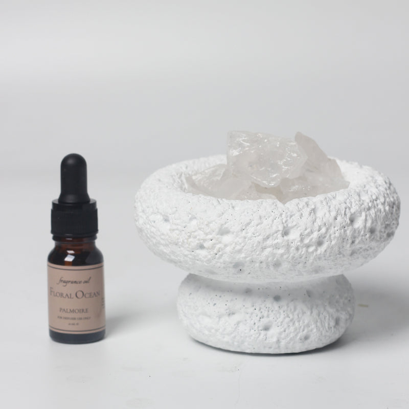 The White Moon Diffuser with the Floral Ocean essential oil